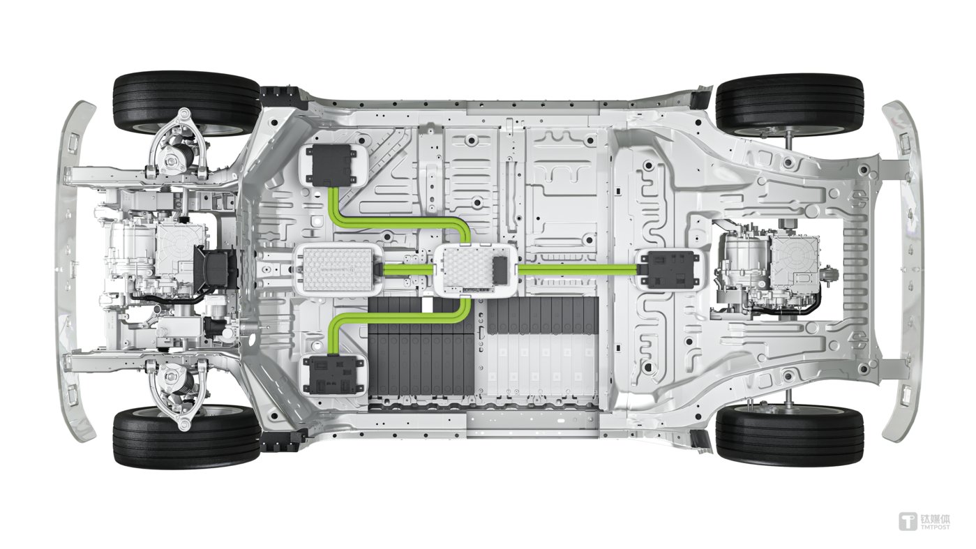 零跑四叶草中央集成式电子电气架构