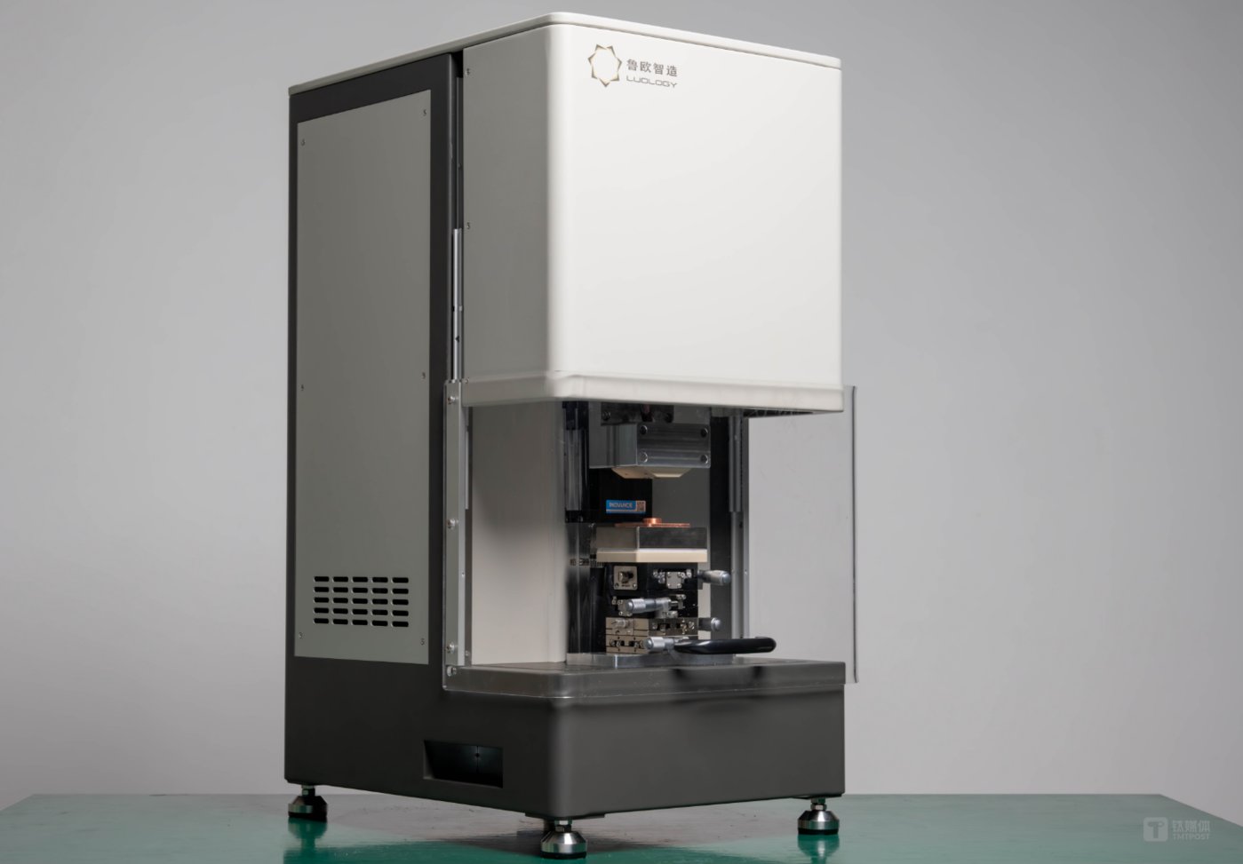 鲁欧智造新产品赤霄-TIM测试仪