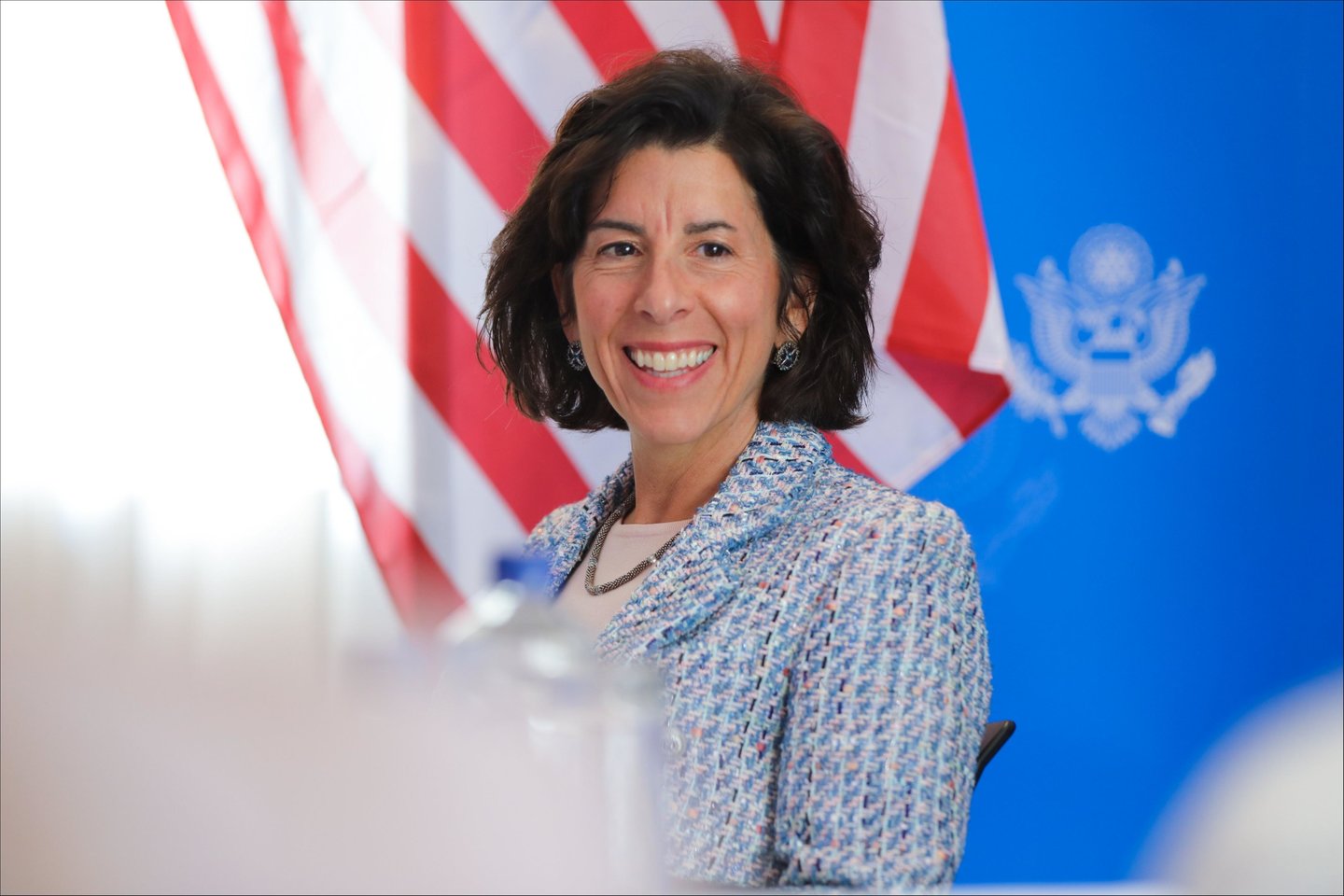美国商务部长Gina Raimondo（来源：雷蒙多社交平台）