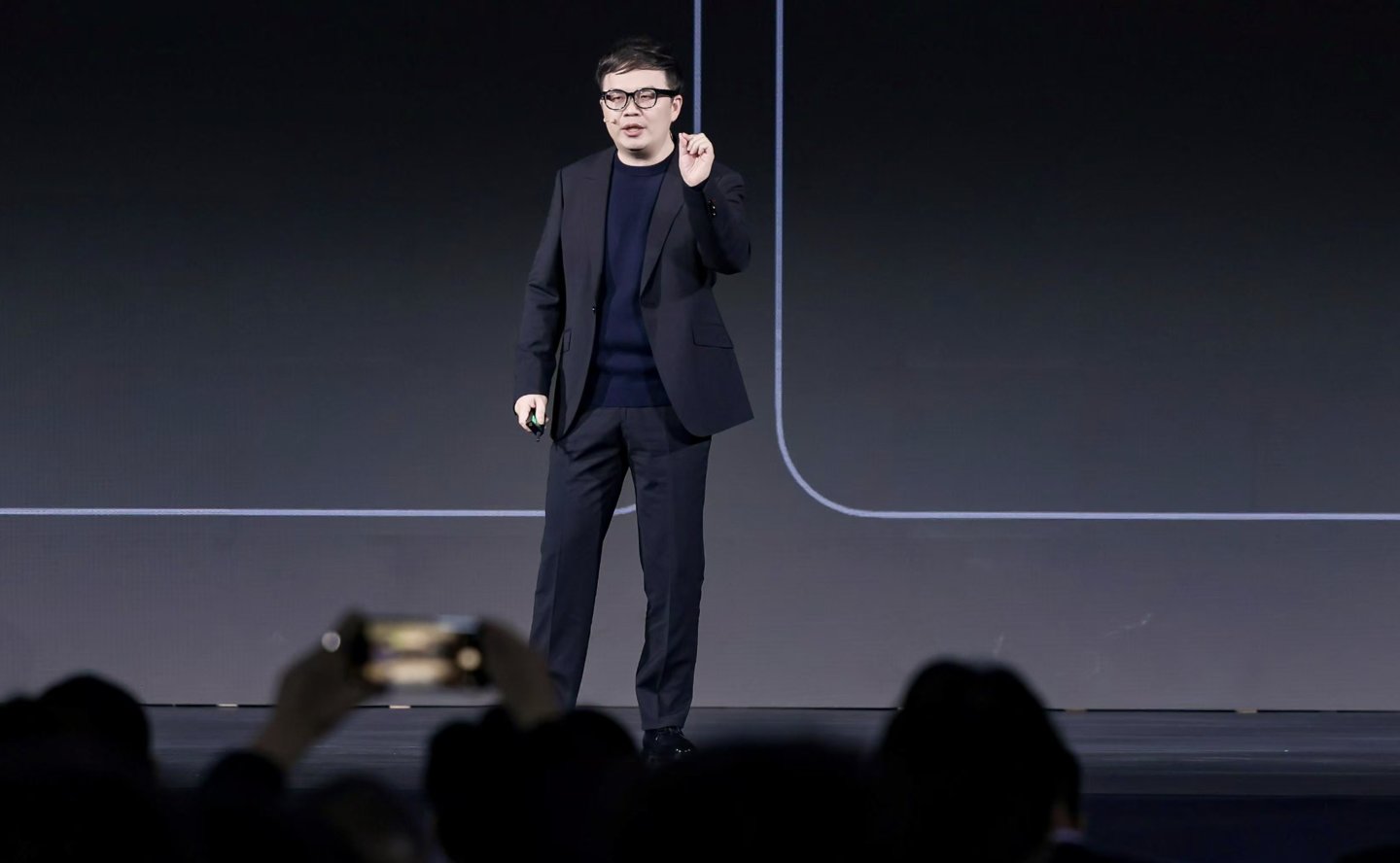 闪极创始人兼CEO张波