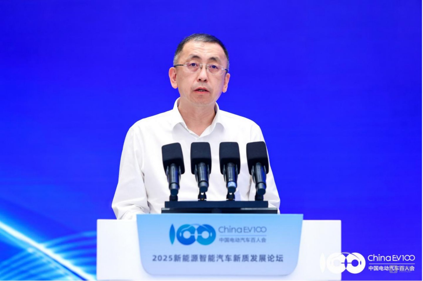 岚图汽车科技有限公司首席执行官卢放