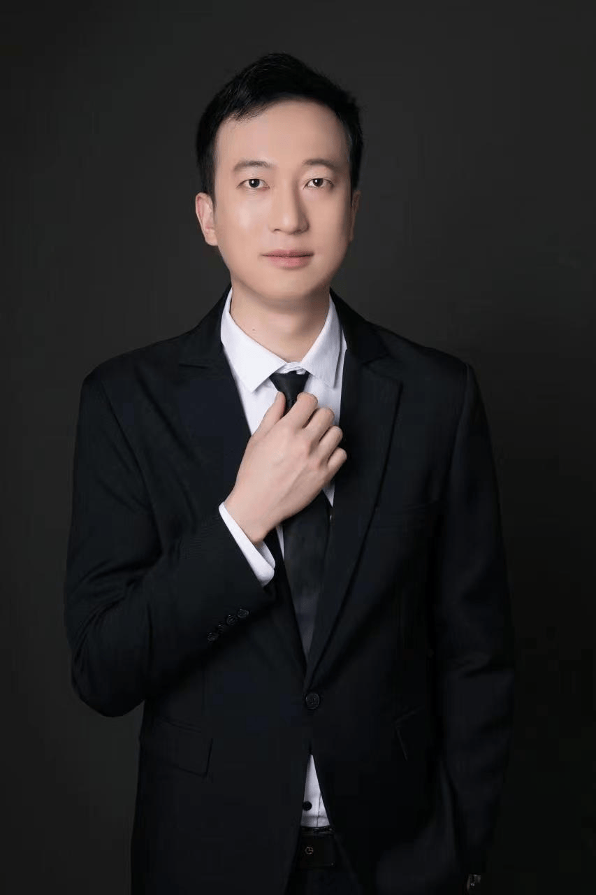 杨毅.png